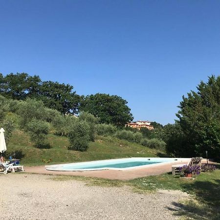 파브로 Il Casale Di Lavinia B&B 외부 사진