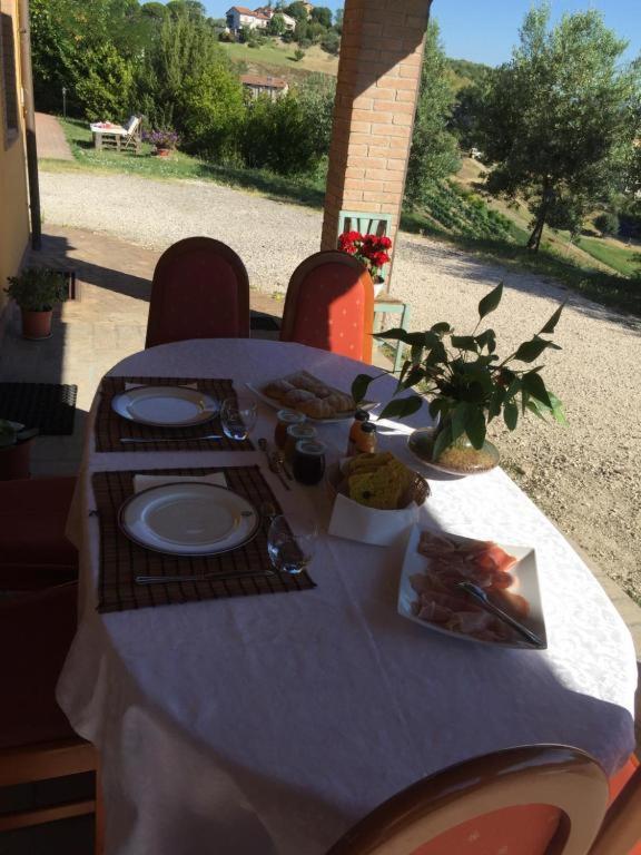 파브로 Il Casale Di Lavinia B&B 외부 사진